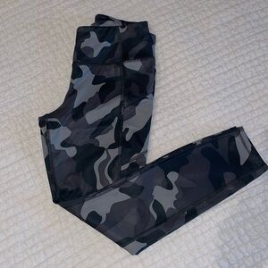 Athleta camo leggings, size small